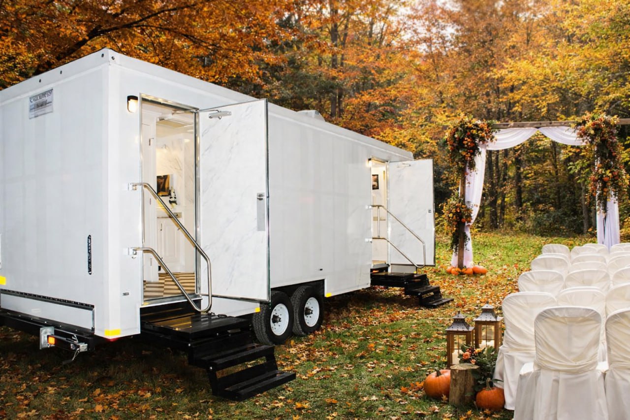 The Essential Guide to Restroom Trailers for Outdoor Weddings